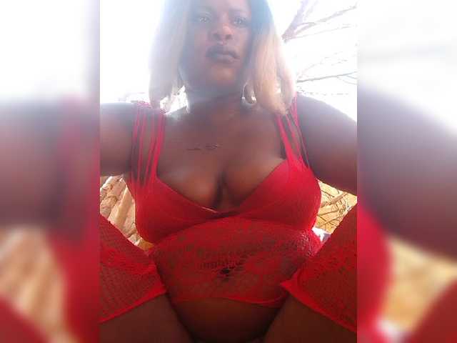 Carrielove live webcam show