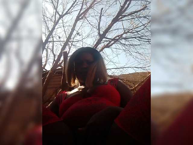 Carrielove live webcam show