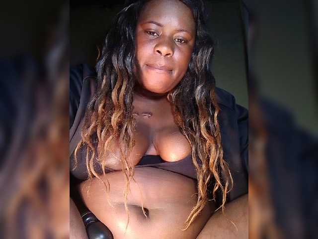 Carrielove live cam on BongaCams