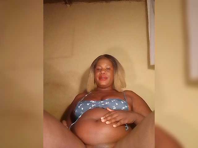 Carrielove live cam on BongaCams