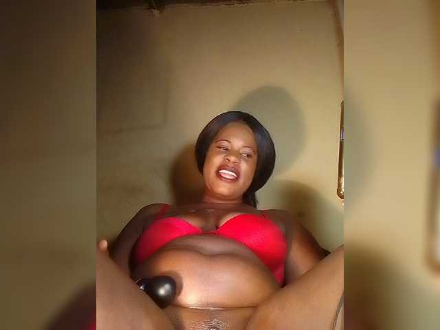 Carrielove live cam on BongaCams