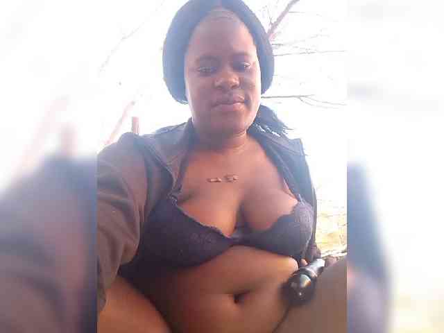 Carrielove webcam