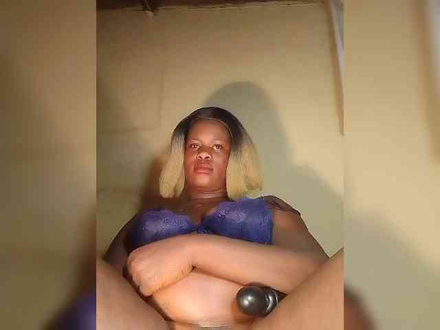 Carrielove webcam