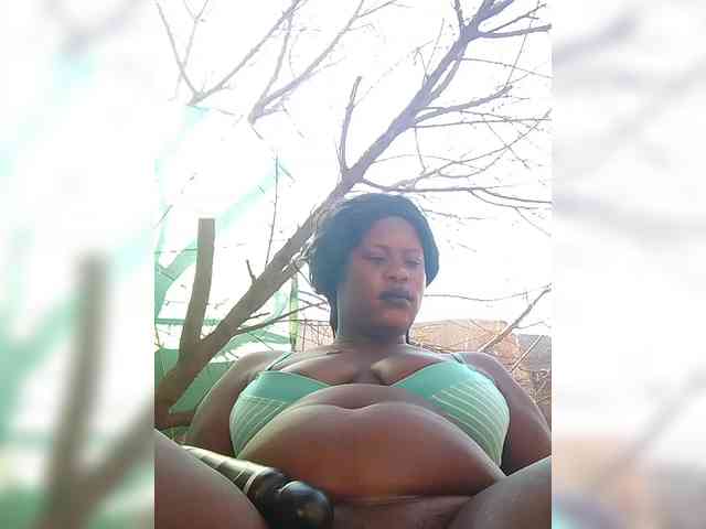 Carrielove webcam