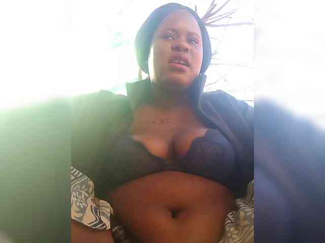 Carrielove webcam
