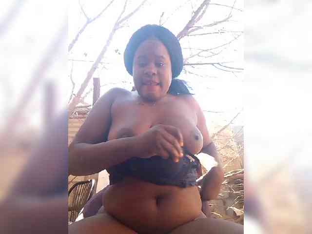 Carrielove webcam