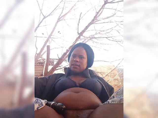 Carrielove webcam