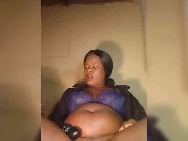 Carrielove webcam