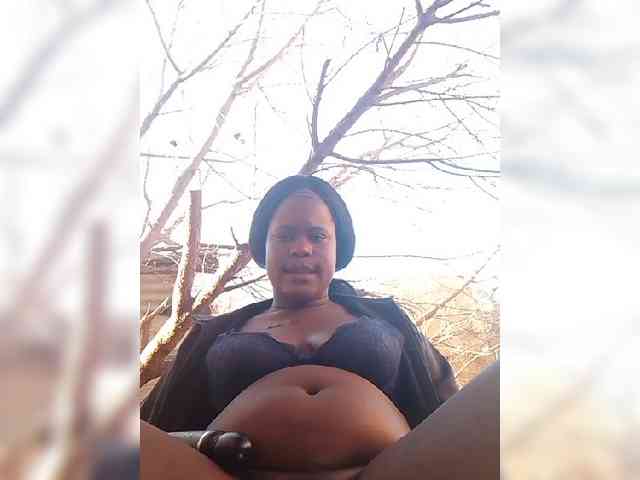 Carrielove webcam