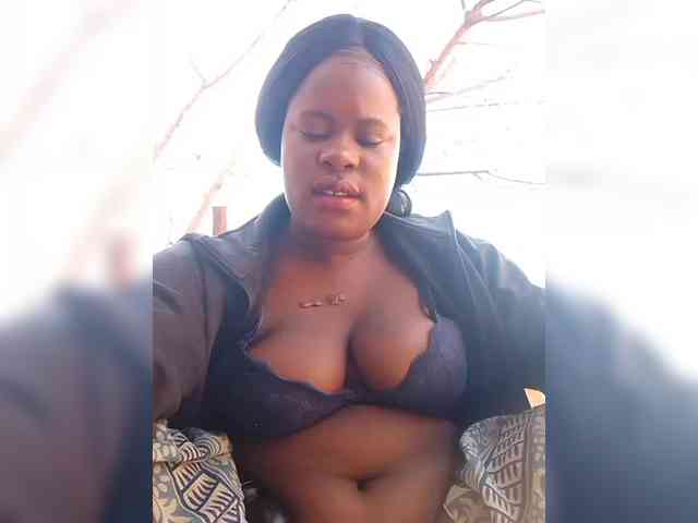 Carrielove webcam