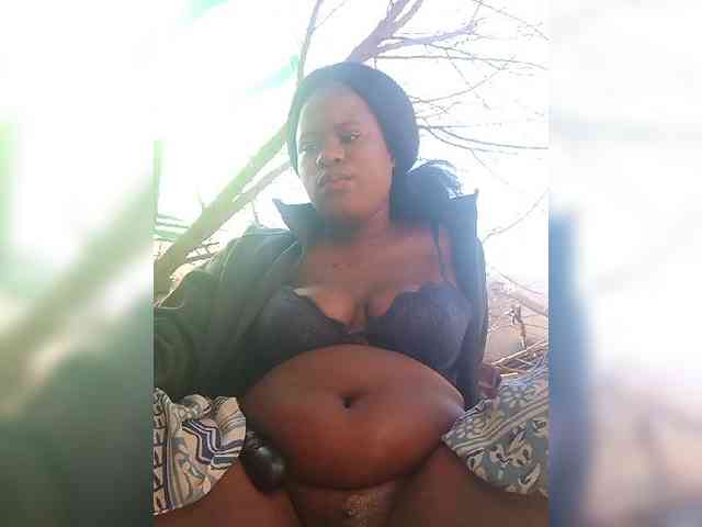 Carrielove webcam