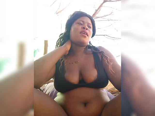 Carrielove webcam