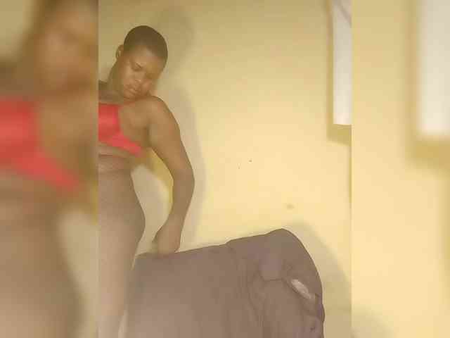 Carrielove webcam
