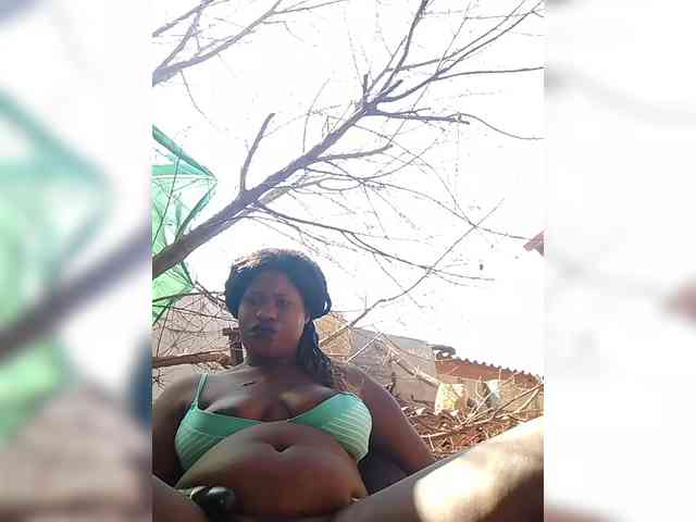 Carrielove webcam
