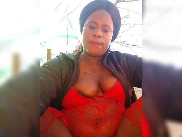 Carrielove webcam