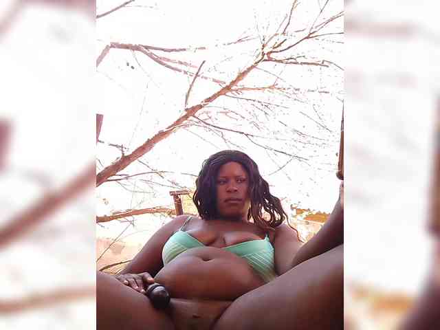 Carrielove webcam