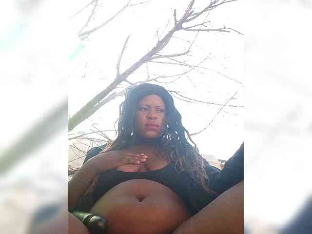 Carrielove webcam