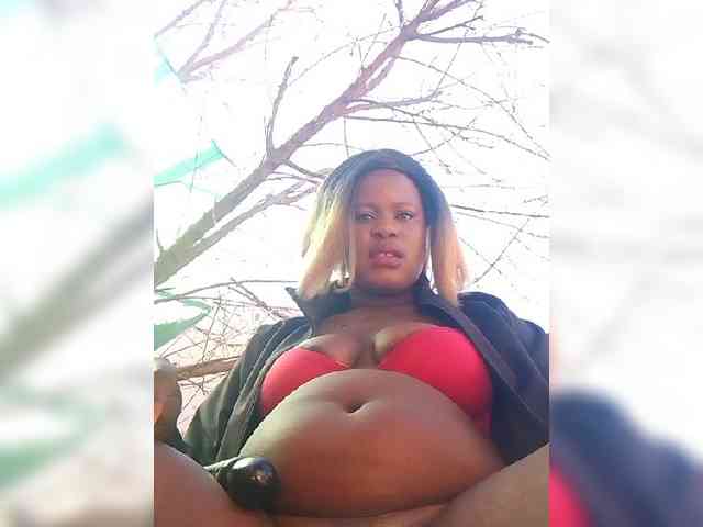 Carrielove webcam