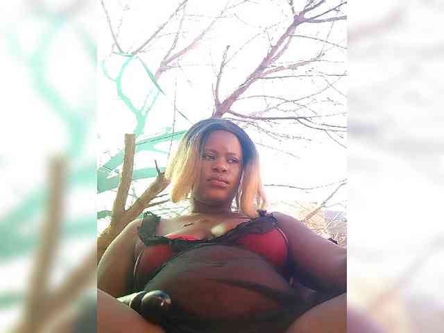 Carrielove webcam