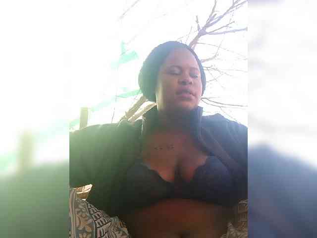 Carrielove webcam