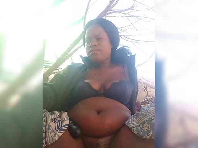 Carrielove webcam