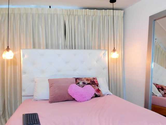 Samantha-lenox live cam on BongaCams
