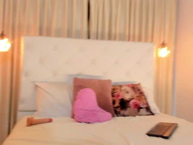 Samantha-lenox live cam on BongaCams