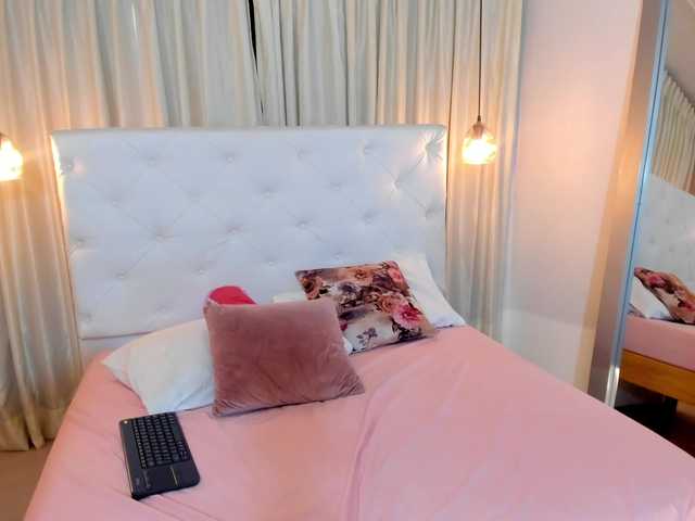 Samantha-lenox live cam on BongaCams