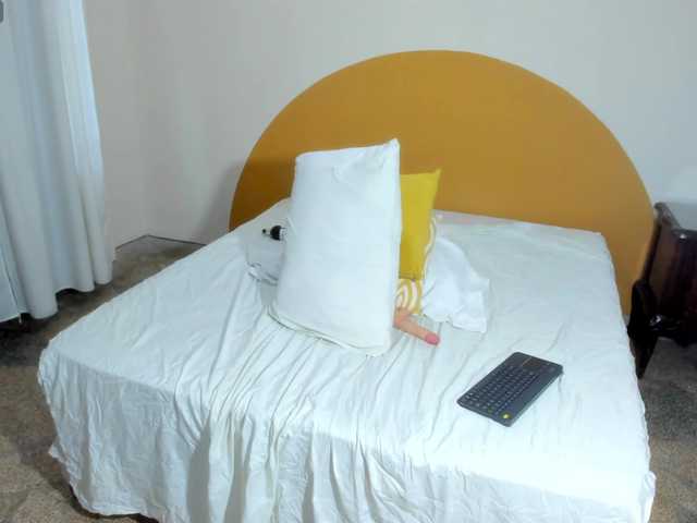 Samantha-lenox live webcam show