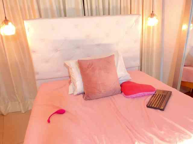 Samantha-lenox webcam