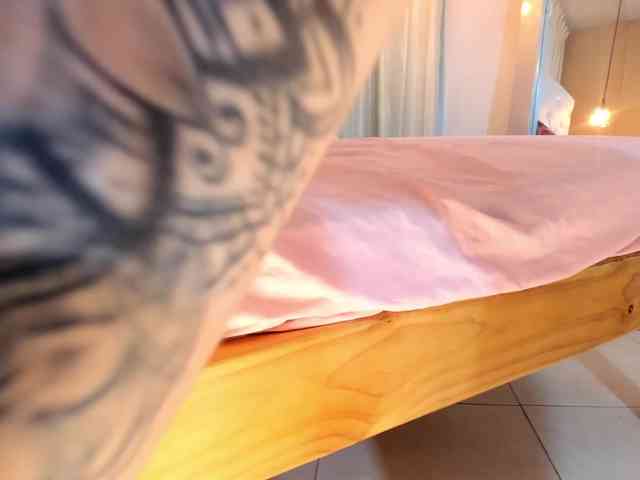 Samantha-lenox webcam