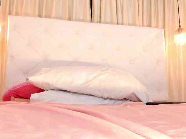 Samantha-lenox webcam