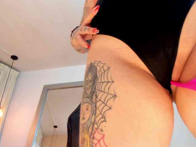 Samantha-lenox webcam