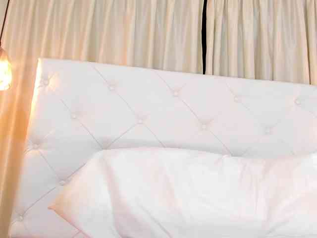 Samantha-lenox webcam