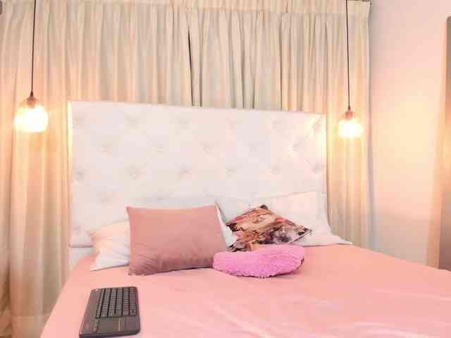Samantha-lenox webcam