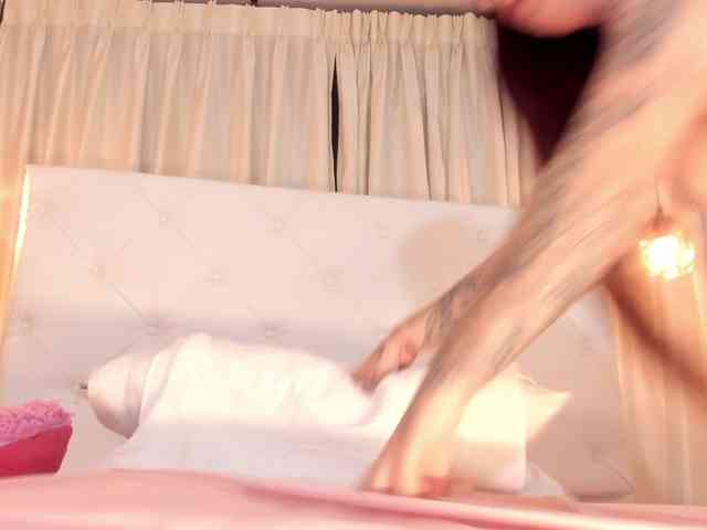Samantha-lenox webcam