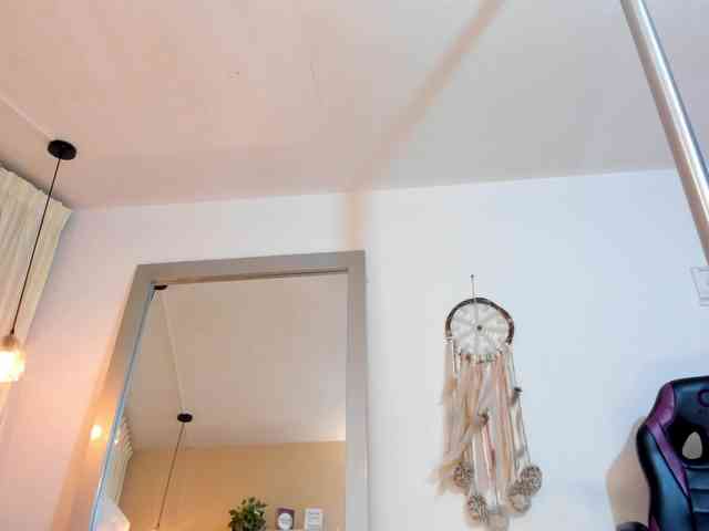 Samantha-lenox webcam