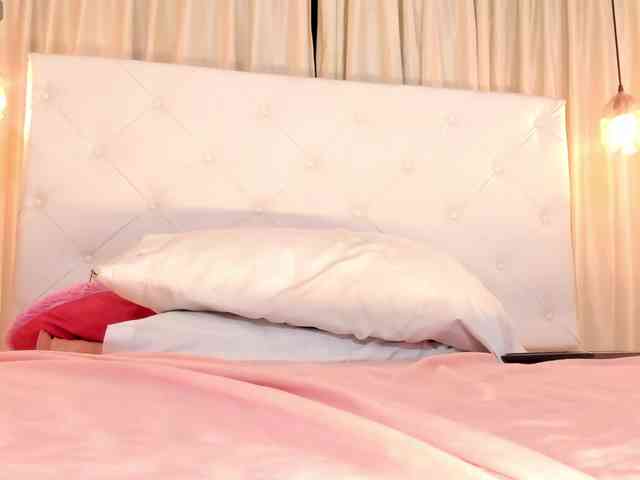 Samantha-lenox webcam