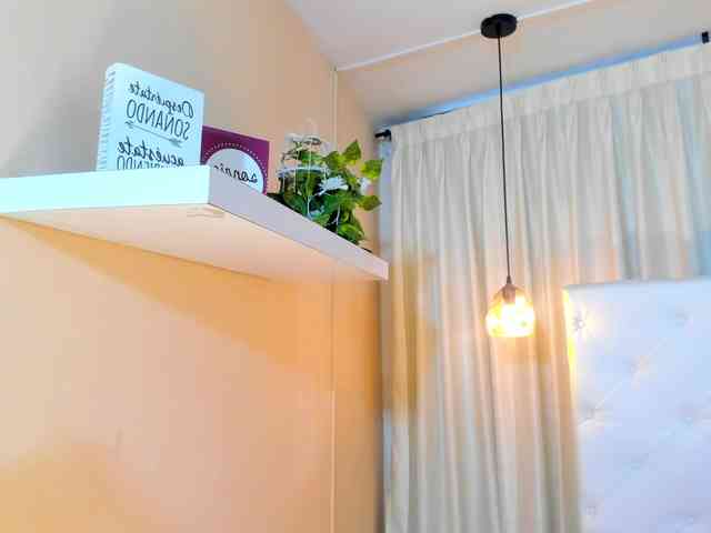 Samantha-lenox webcam
