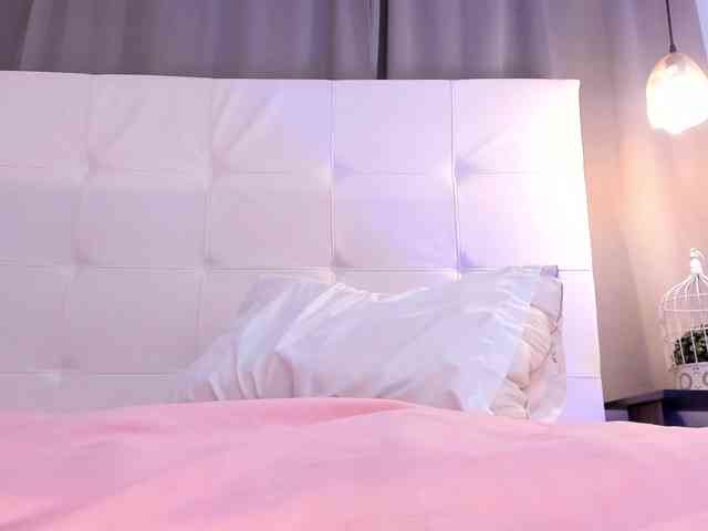 Samantha-lenox webcam