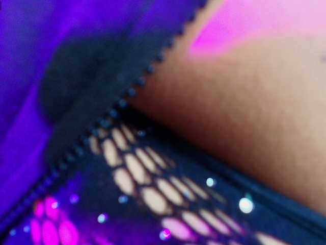 SaraaMore live cam on BongaCams