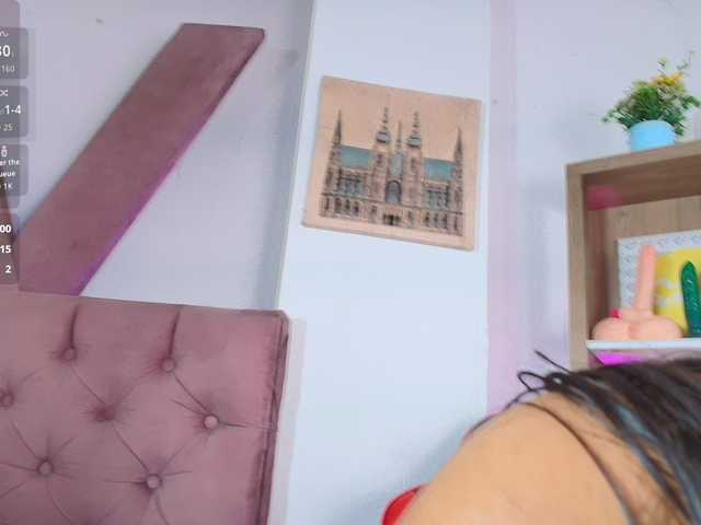 SaraaMore live cam on BongaCams