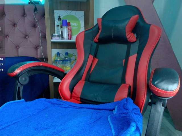 SaraaMore live cam on BongaCams