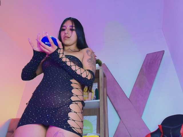 SaraaMore live cam on BongaCams