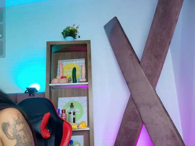 SaraaMore live cam on BongaCams