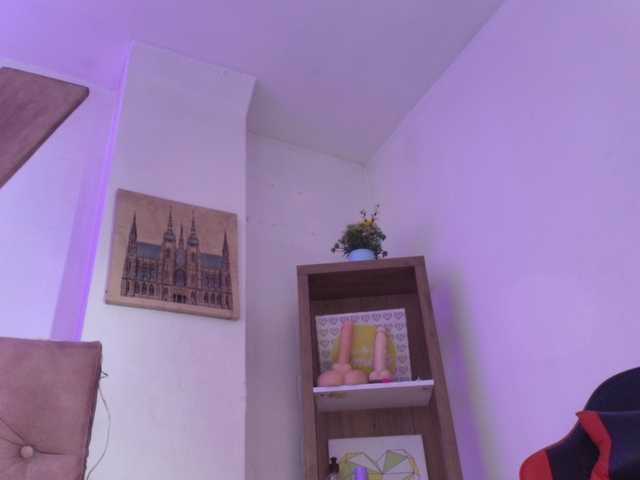SaraaMore live cam on BongaCams