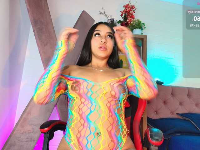 SaraaMore live cam preview