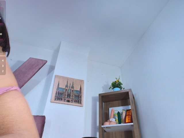 SaraaMore live webcam show