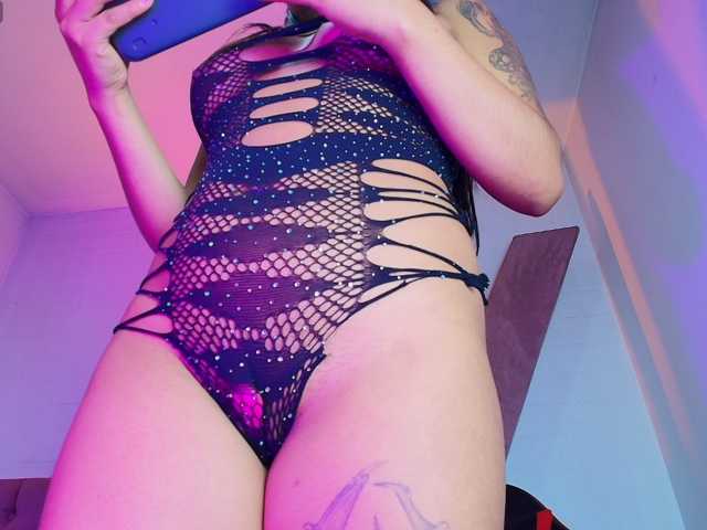 SaraaMore live cam on BongaCams