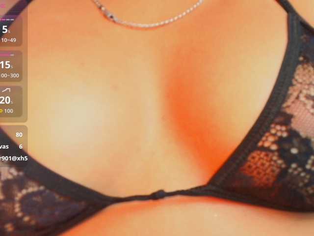 SaraaMore live cam on BongaCams